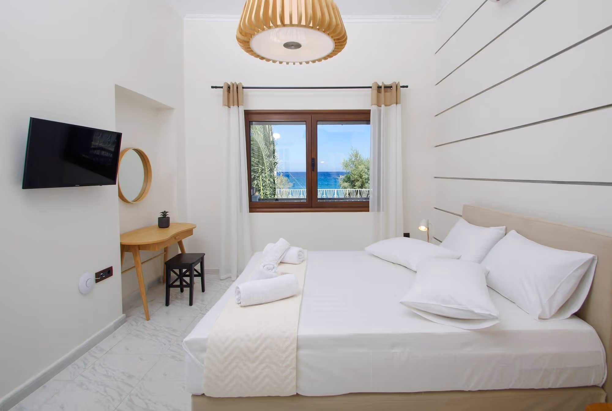 bedroom with sea view
